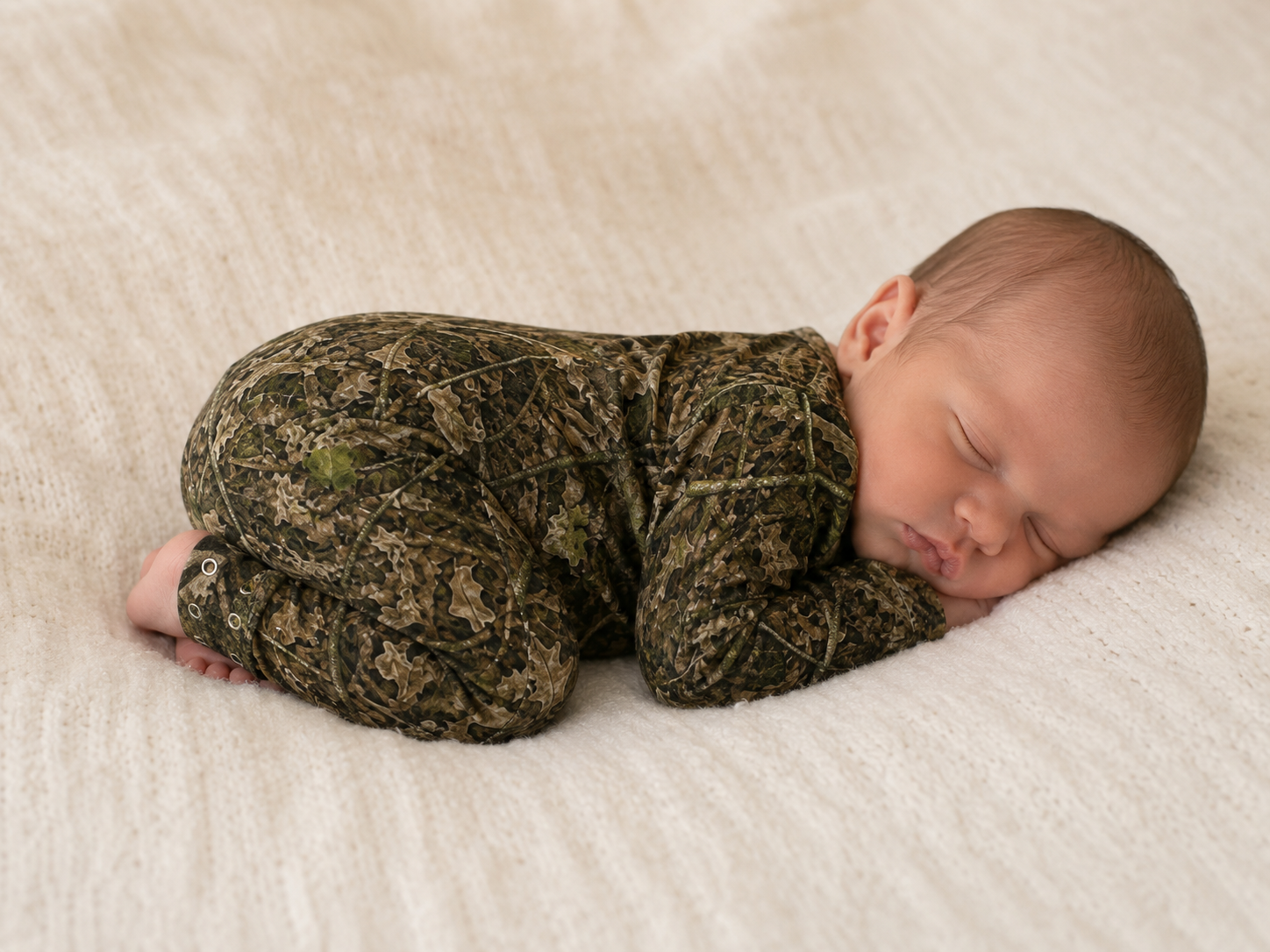 Long Sleeve Camouflage Baby Romper | Soft One-Piece Camo Outfit for Infant Outdoor Adventurers and Hunting Season
